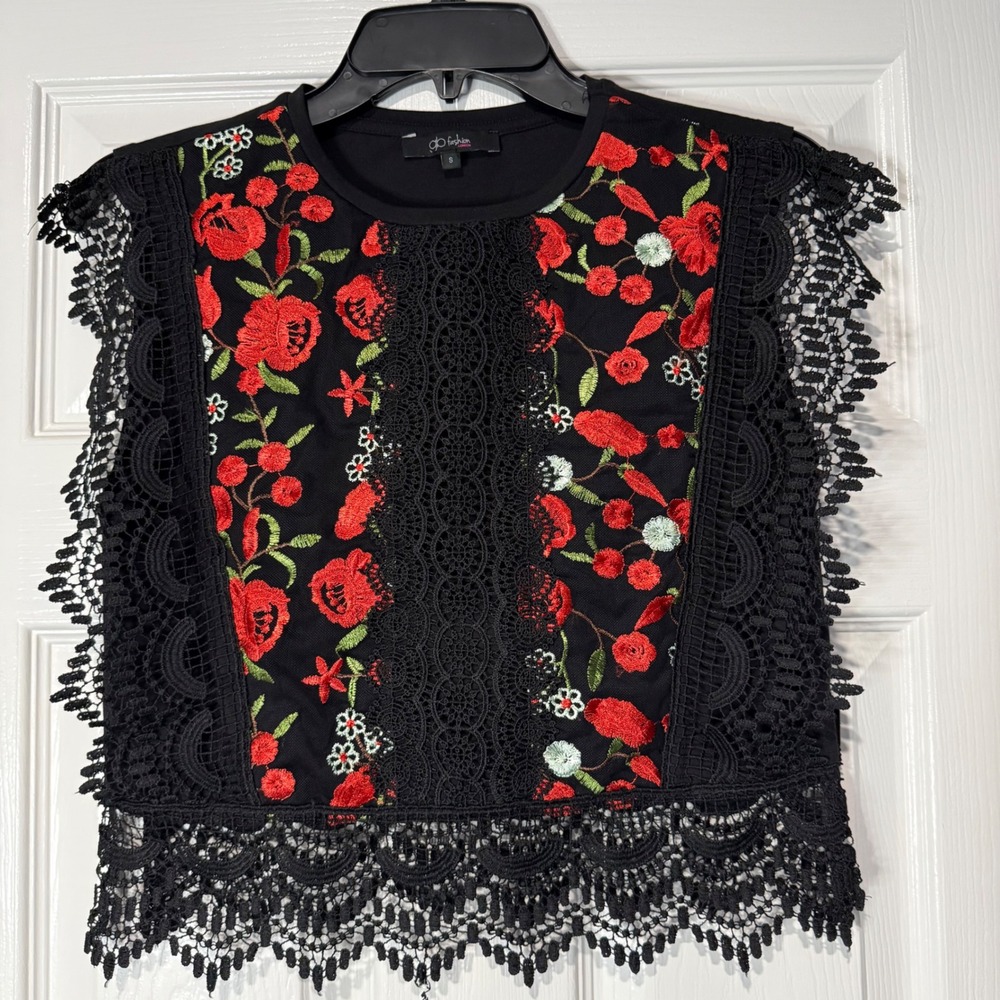 GB Fashion London Black Floral Embroidered Lace Trim Crop Top Small